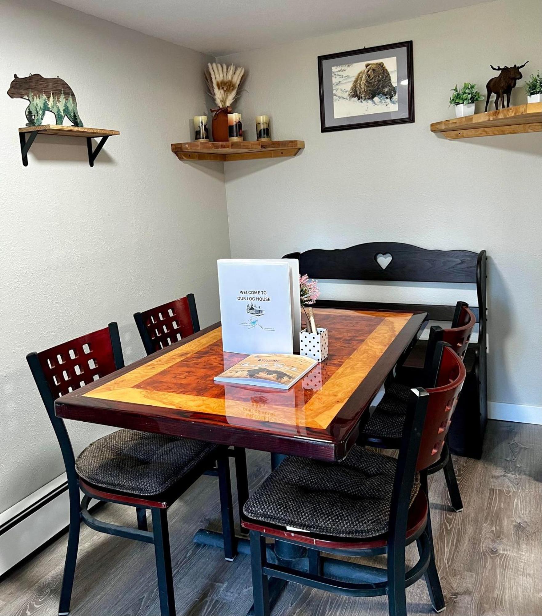 Log House In Heart Of Anchorage Apartment ภายนอก รูปภาพ